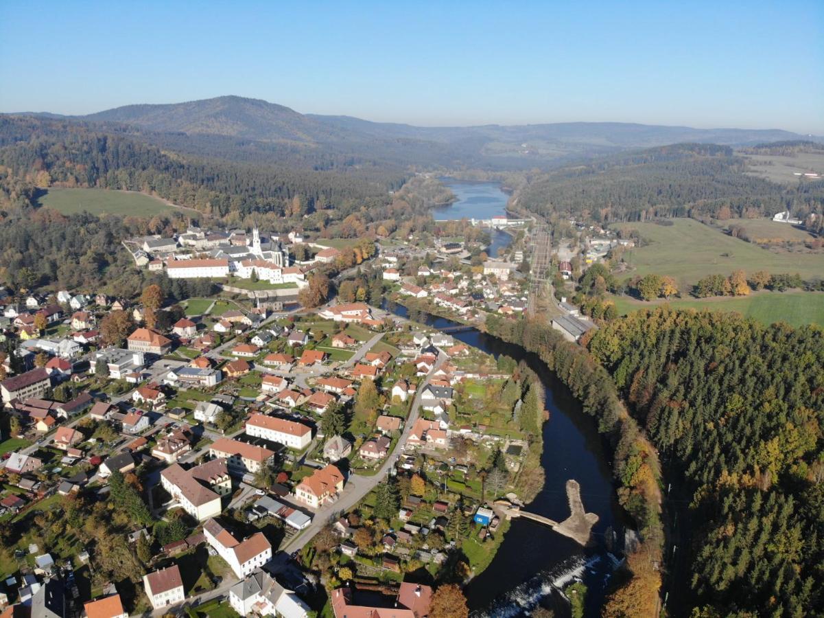 U Mikesu Apartamento Vyšší Brod Exterior foto